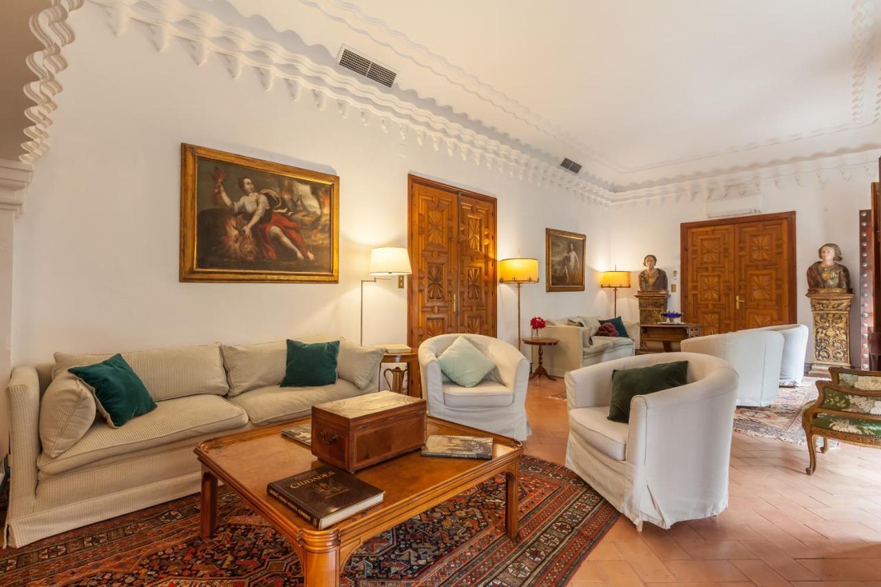 Villa Elvira, Exclusive Pool And Gardens In The Heart Of Sevilla Luaran gambar